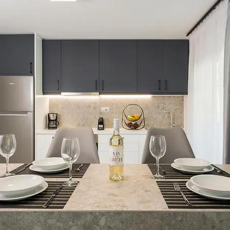 アパート Quarters Luxury Apts Iii Steps From The Beach & City